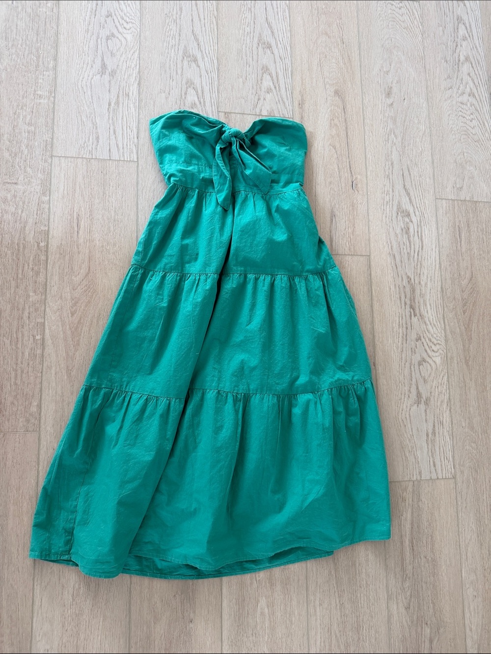 Strapless Tiered Sundress with Front Bow — Emerald Green